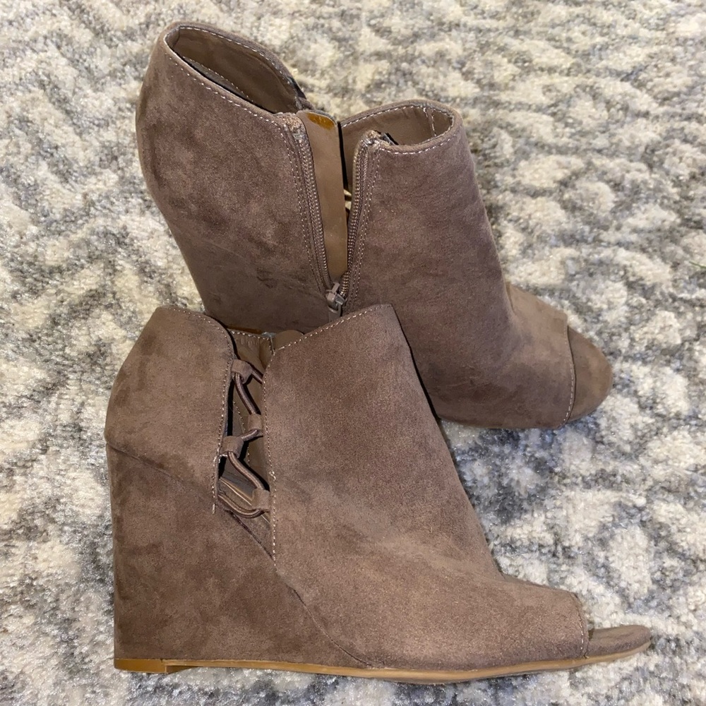 wedges - Picture 2 of 2